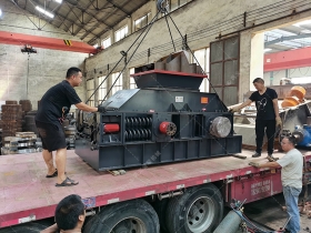 1208型半自動對輥草莓黄色网站下载發貨 破碎石英石